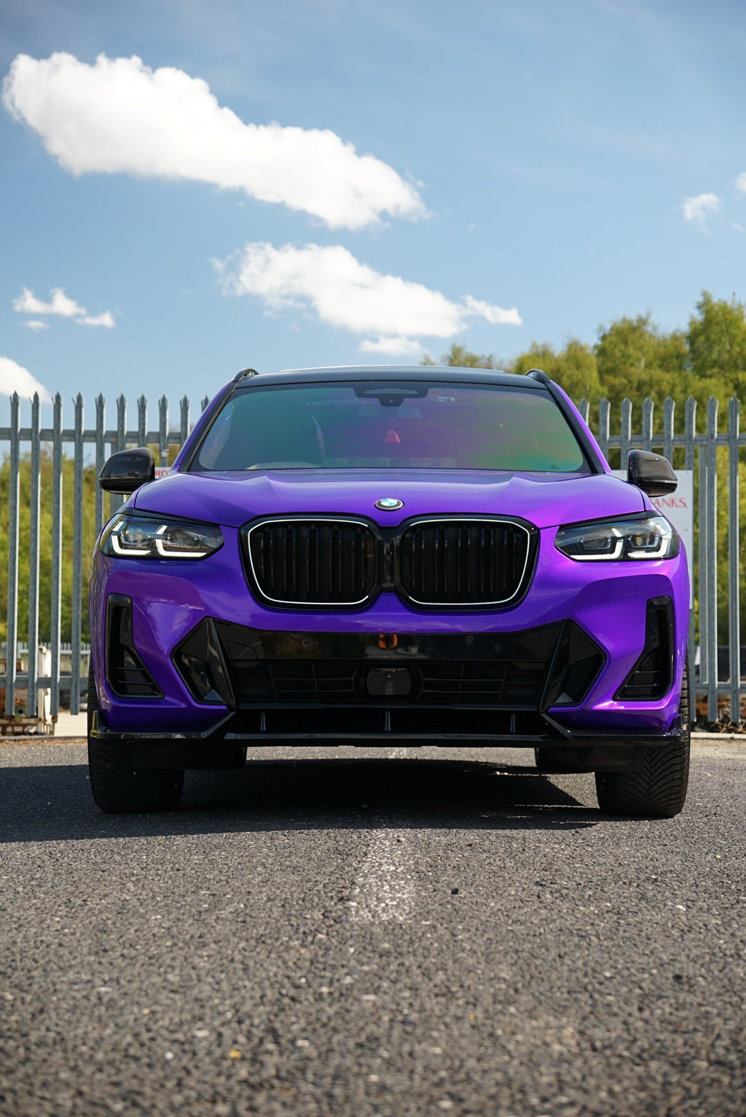 BMW X3 G01 / X4 G02 LCI LED Illuminated Front Kidney Grille Kit (2021 - Present)