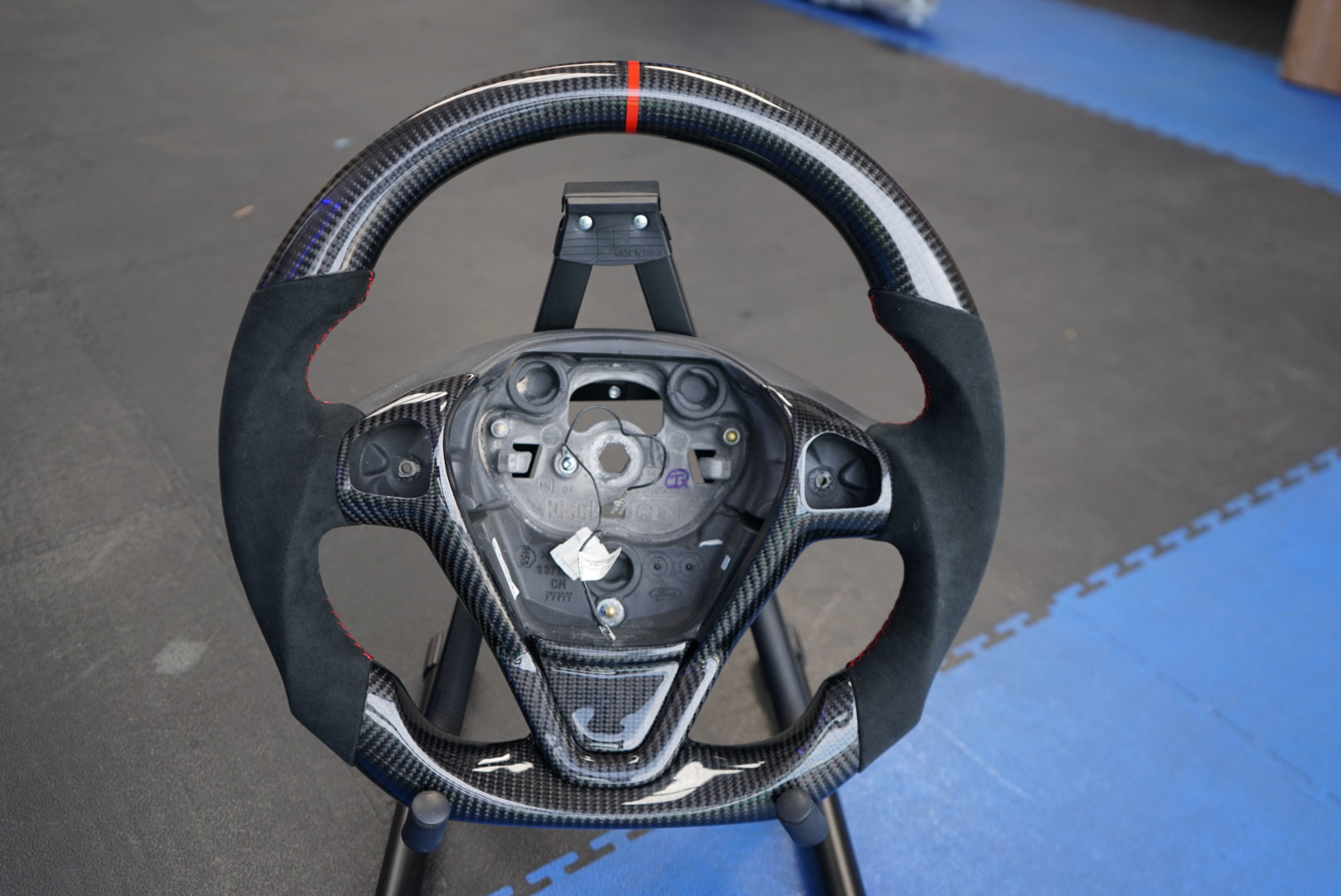 Ford Fiesta MK7 / MK7.5 Carbon Fibre Steering Wheel - SWFIESTA19
