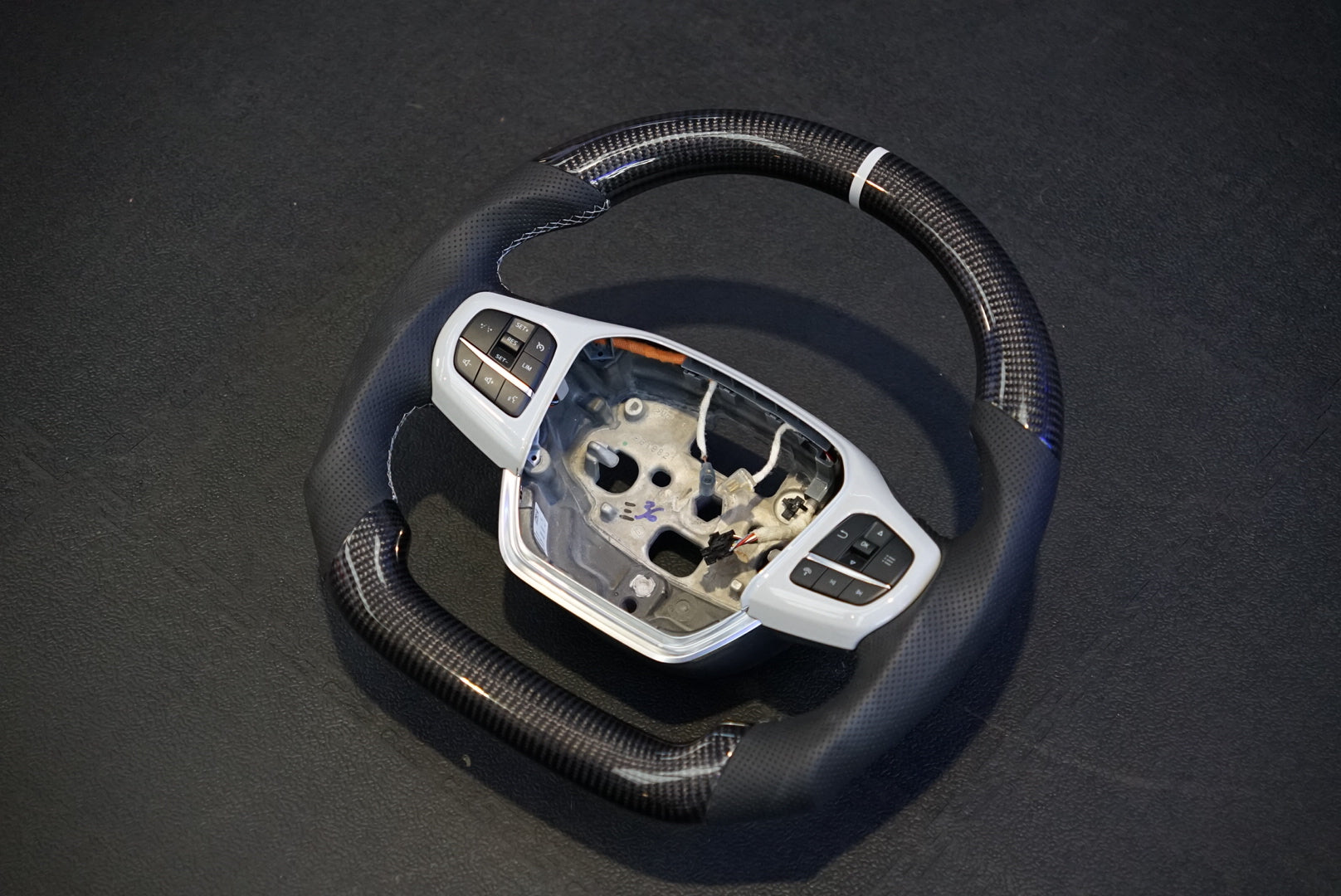 Ford Puma 2023+ Carbon Fibre Custom Steering Wheel (IN STOCK / SWPUMA1)