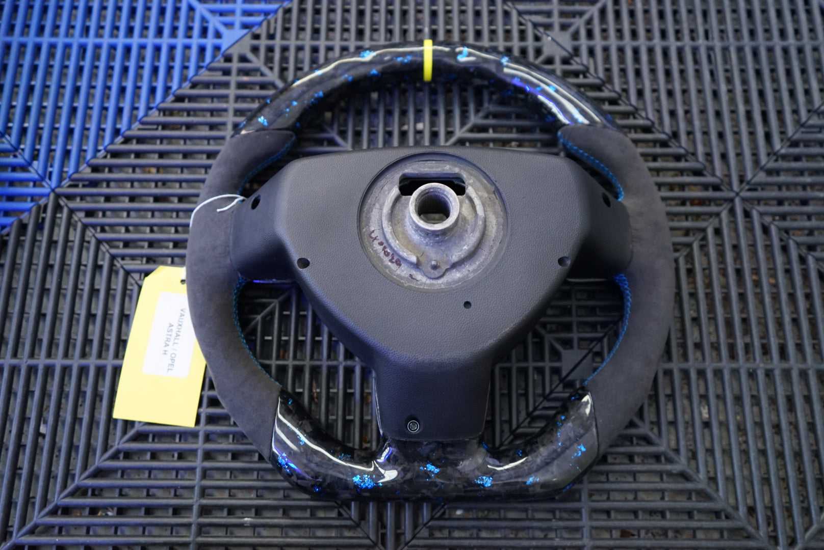 Vauxhall Astra H Carbon Fibre Steering Wheel - SWASTRAH1