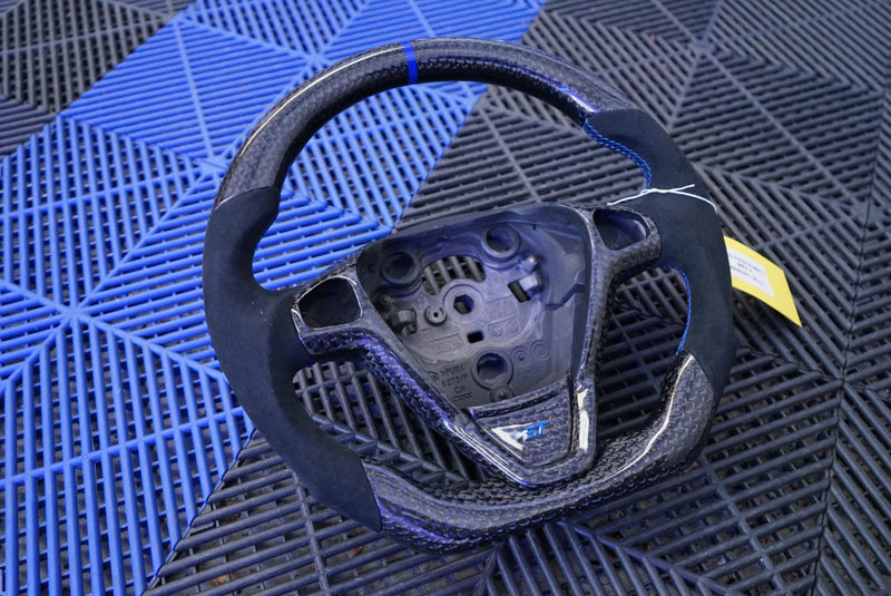 Ford Fiesta MK7 / MK7.5 Carbon Fibre Steering Wheel - SWFIESTA7