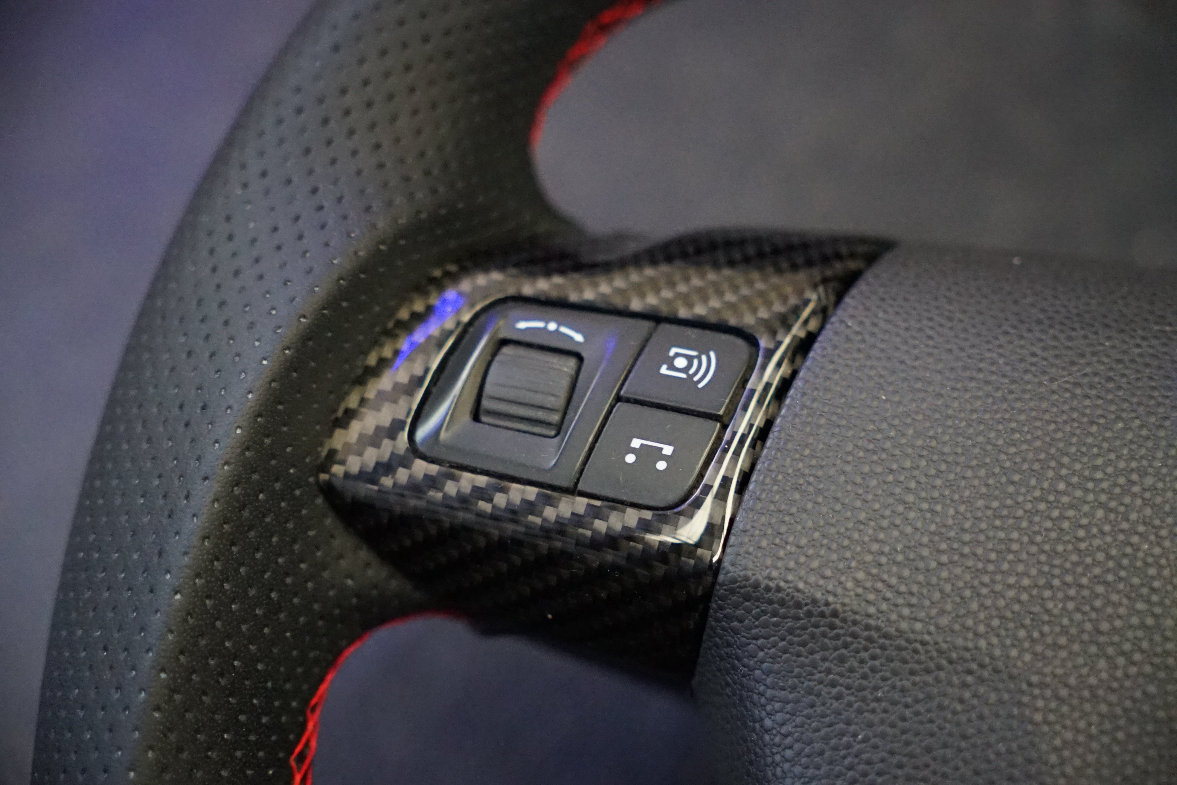 Vauxhall Astra H 2004-2010 Carbon Fibre Steering Wheel (IN STOCK) | SWASTRAH2