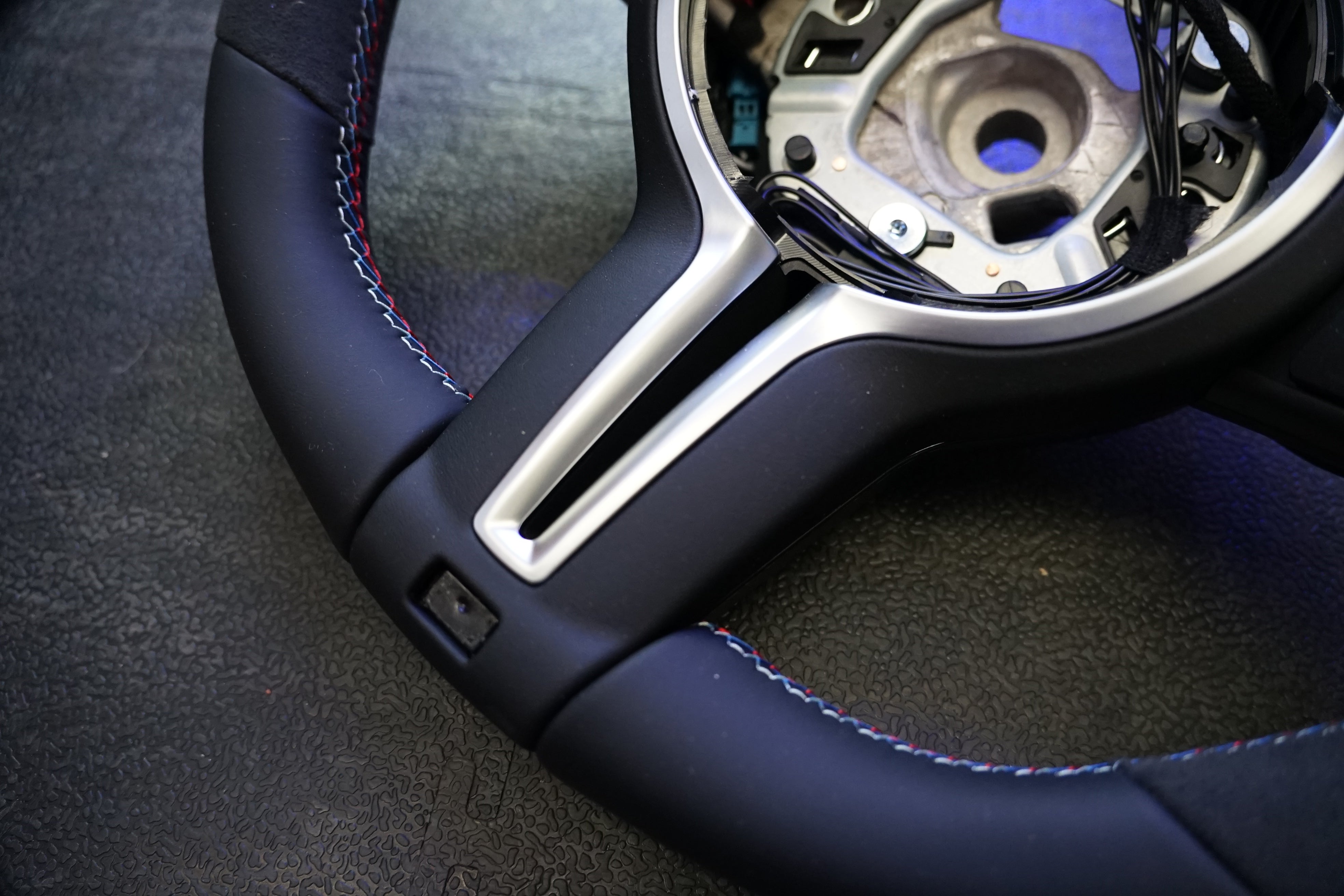 BMW Custom Steering Wheel for 1, 2, 3 & 4 + F Series (F20, F22, F30, F32, F40 + F Models) (IN STOCK - SWBMWF24)