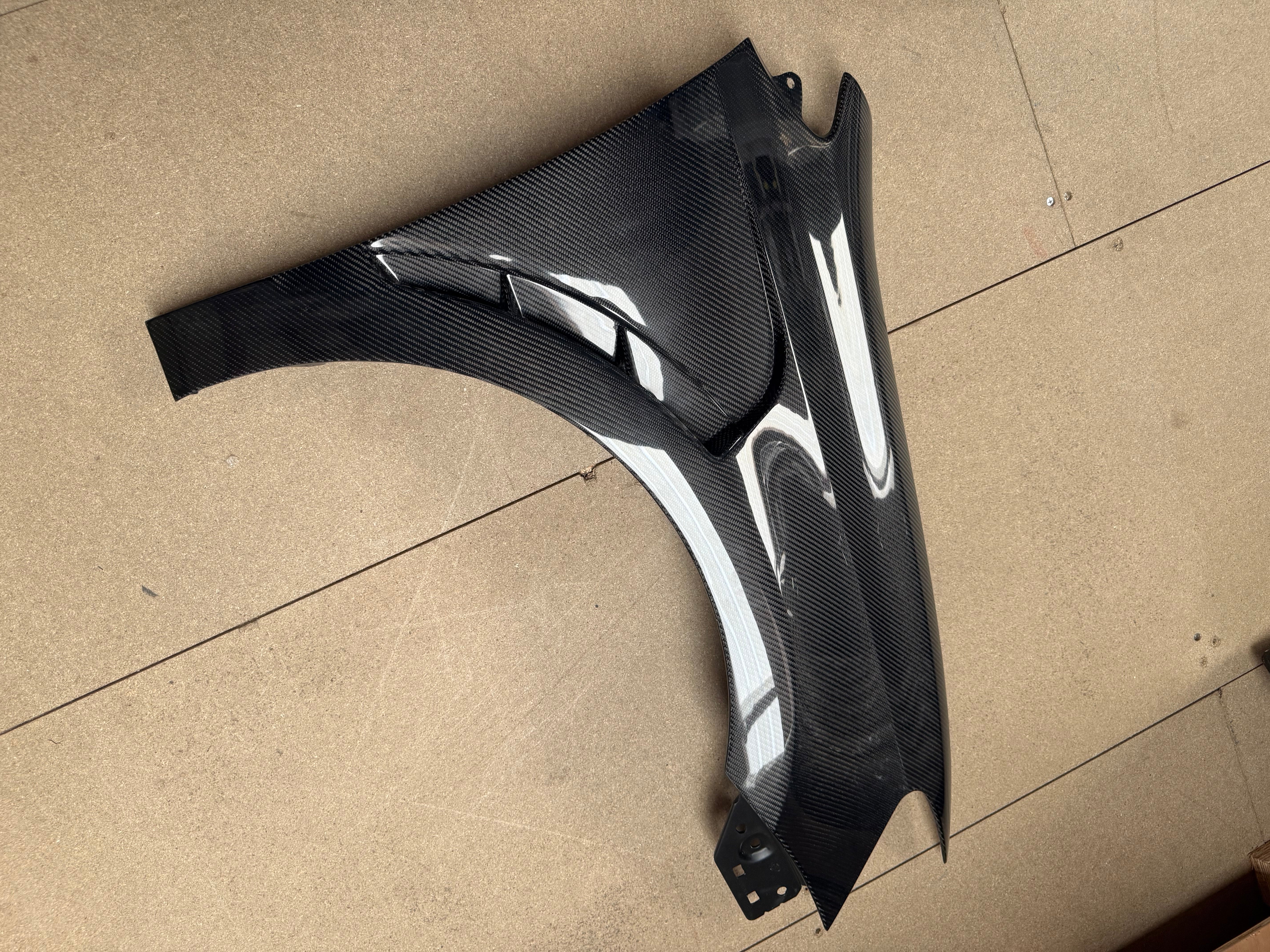 **CLEARANCE** GRADE 4 -2002 -Volkswagen Polo MK5 6R / 6C Carbon Fibre Vented Wings / Fenders (Pair) 2009 - 2017