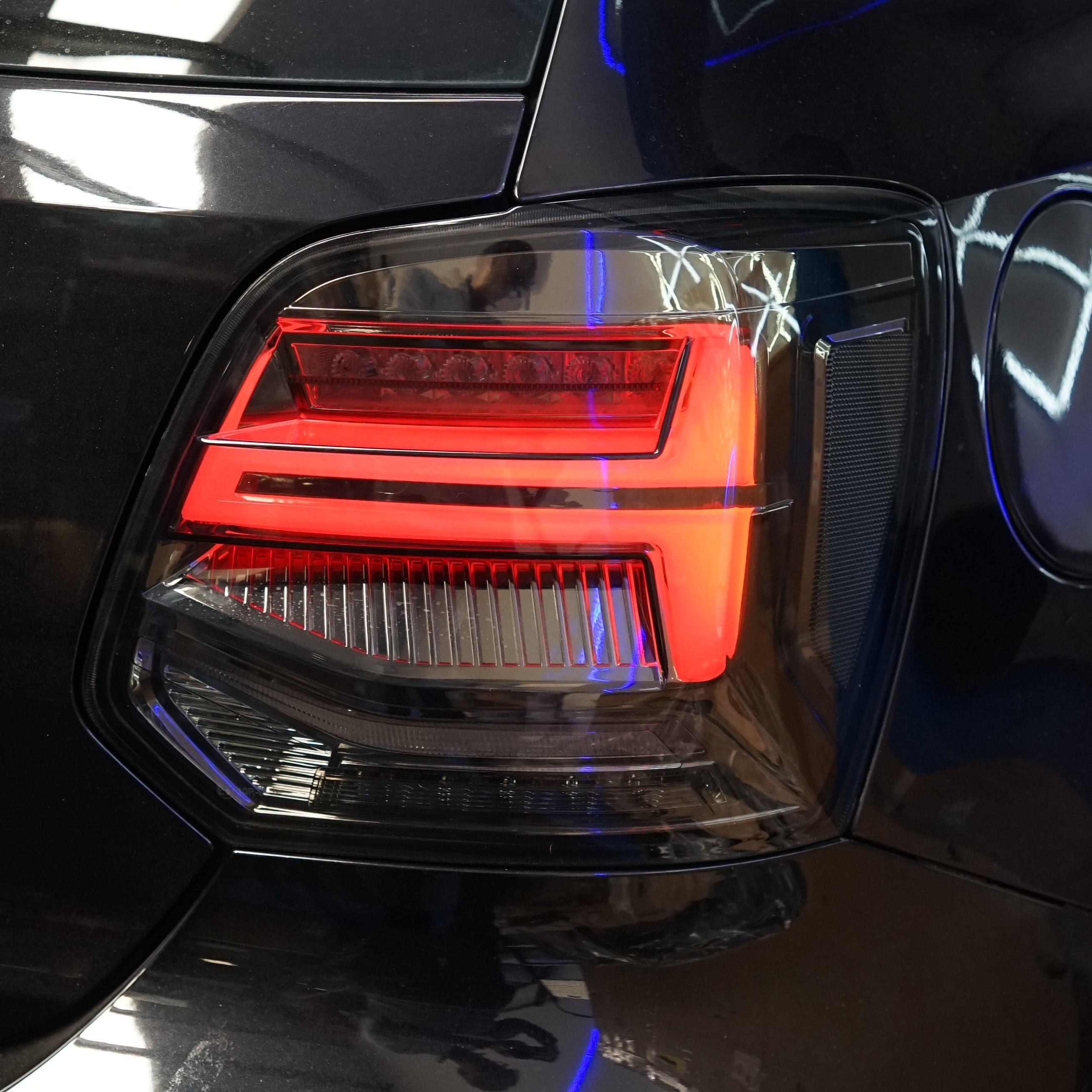 Volkswagen Polo 6R / 6C MK5 Q2 Style Taillights (Pair / 2009 - 2017) Plug & Play + Dynamic Indicators