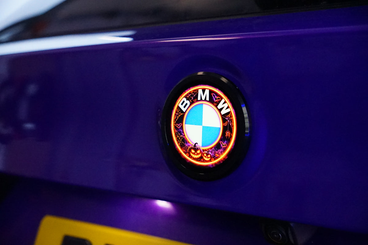 VISIBADGE SPOT Digital LCD Badge for BMW – Illuminated Emblem & Complete Fitting Kit (72mm/82mm)