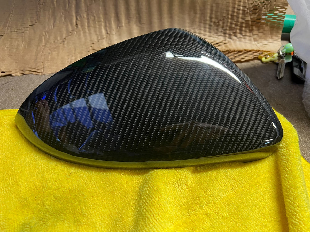 CLEARANCE 8015 -volkswagen VW Golf MK7 / MK7.5 Genuine DRY Carbon Fibre Wing Mirror Covers (2013- 2019)