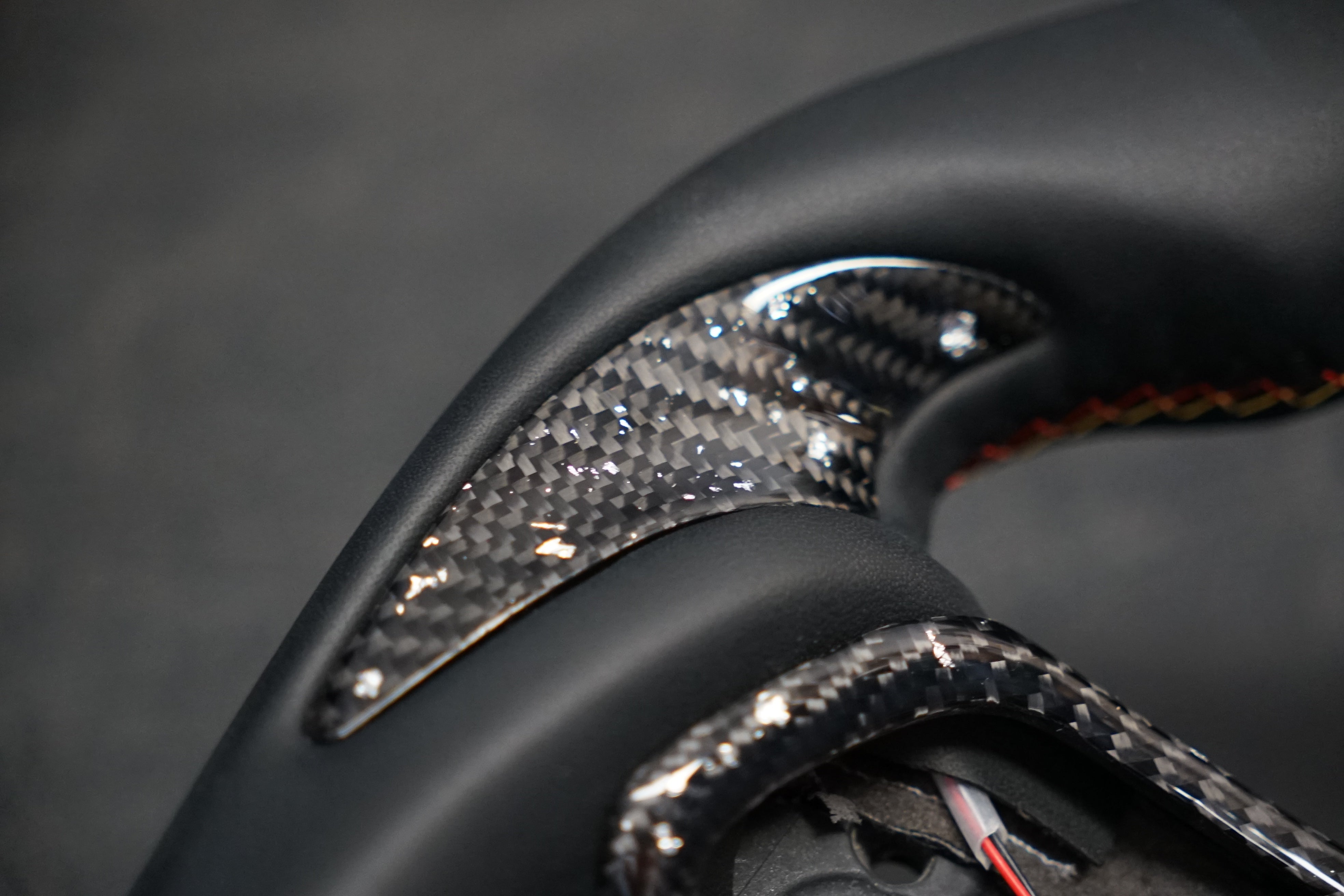 Volkswagen Golf MK7 / MK7.5 Polo MK5 / MK6 Custom Carbon Steering Wheel - SWVWGTIR46