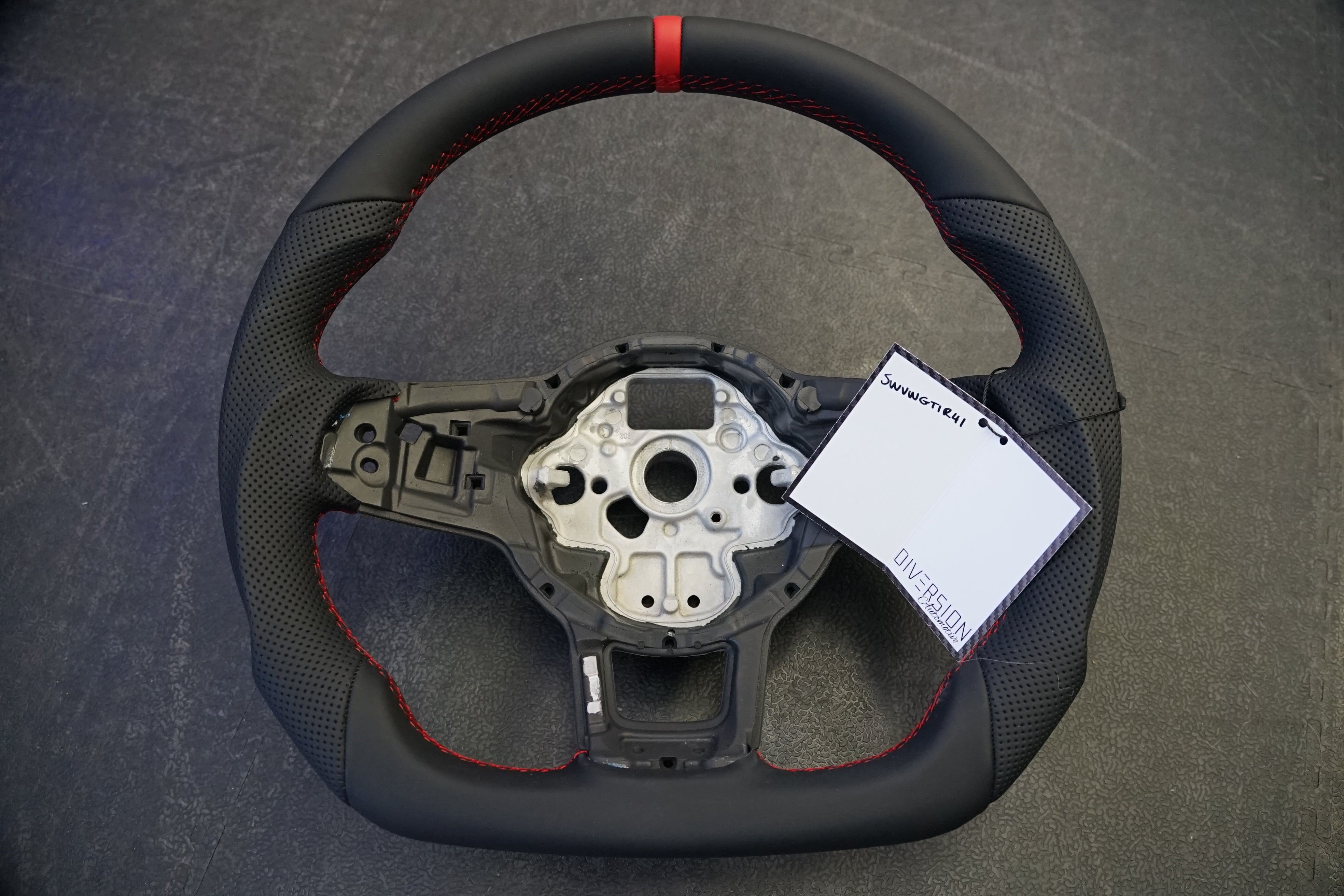 Volkswagen Golf MK7 / MK7.5 Polo MK5 / MK6 Forged Carbon Custom Steering Wheel - SWVWGTIR41