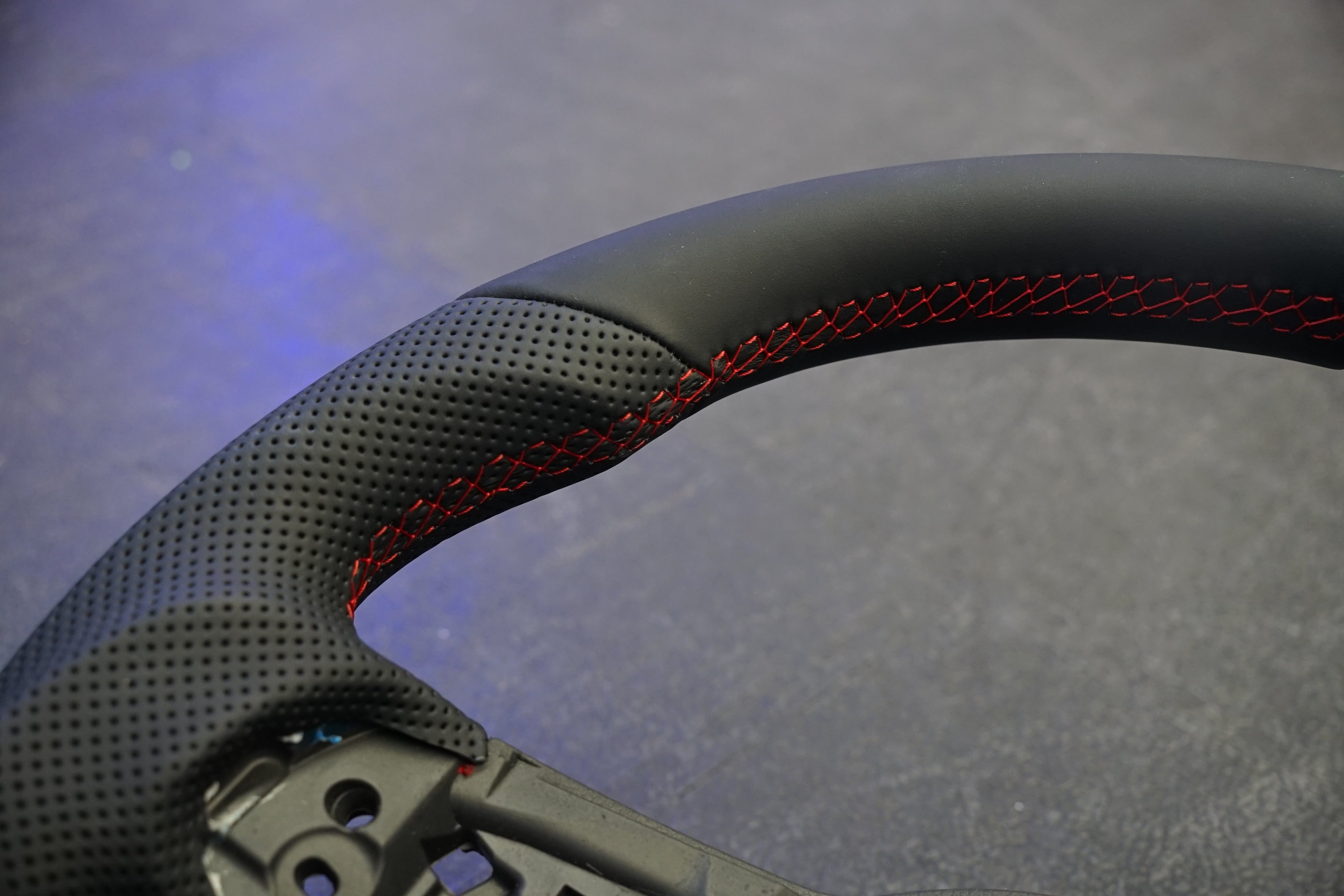 Volkswagen Golf MK7 / MK7.5 Polo MK5 / MK6 Forged Carbon Custom Steering Wheel - SWVWGTIR41