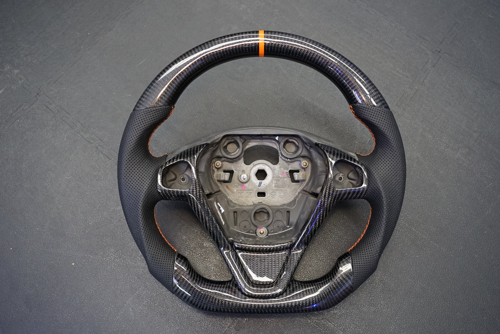 Ford Fiesta MK7 / MK7.5 Carbon Fibre Steering Wheel - SWFIESTA20