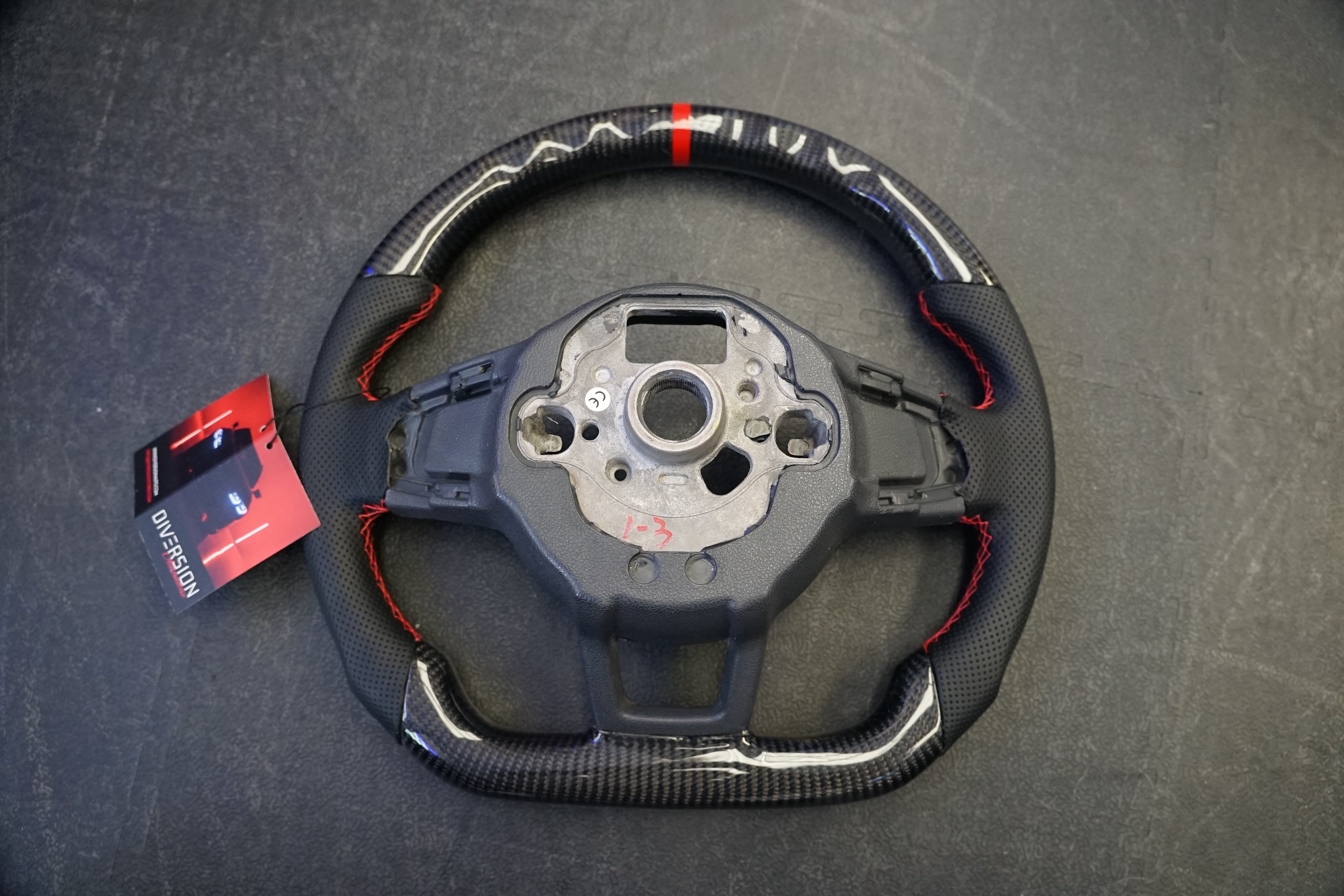 Volkswagen Golf MK7 / MK7.5 Polo MK5 / MK6 Custom Carbon Steering Wheel - SWVWGTIR38