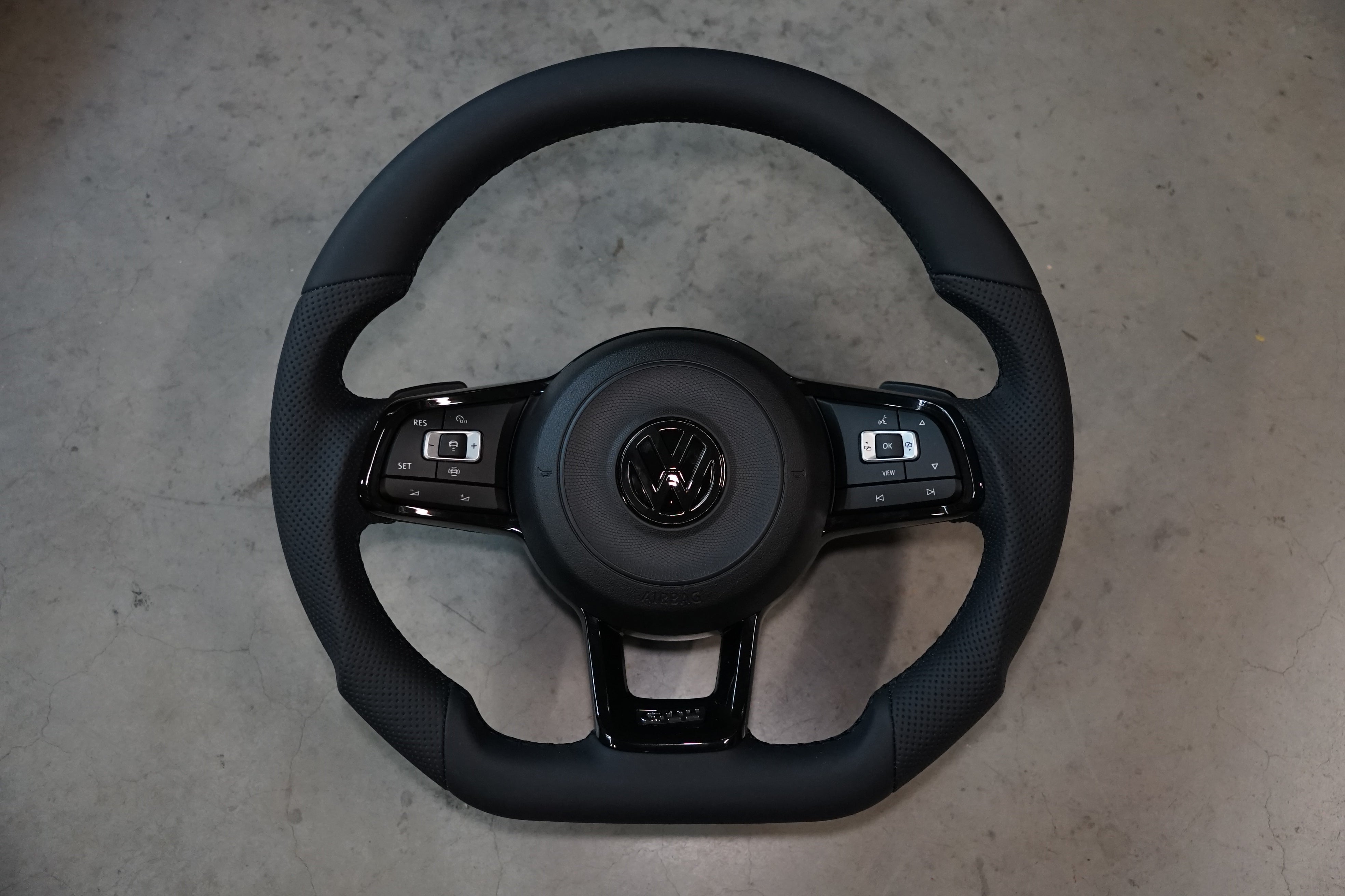 Volkswagen Golf MK7 / MK7.5 Polo MK5 / MK6 Leather Steering Wheel - IN STOCK | SWVWGTIR58