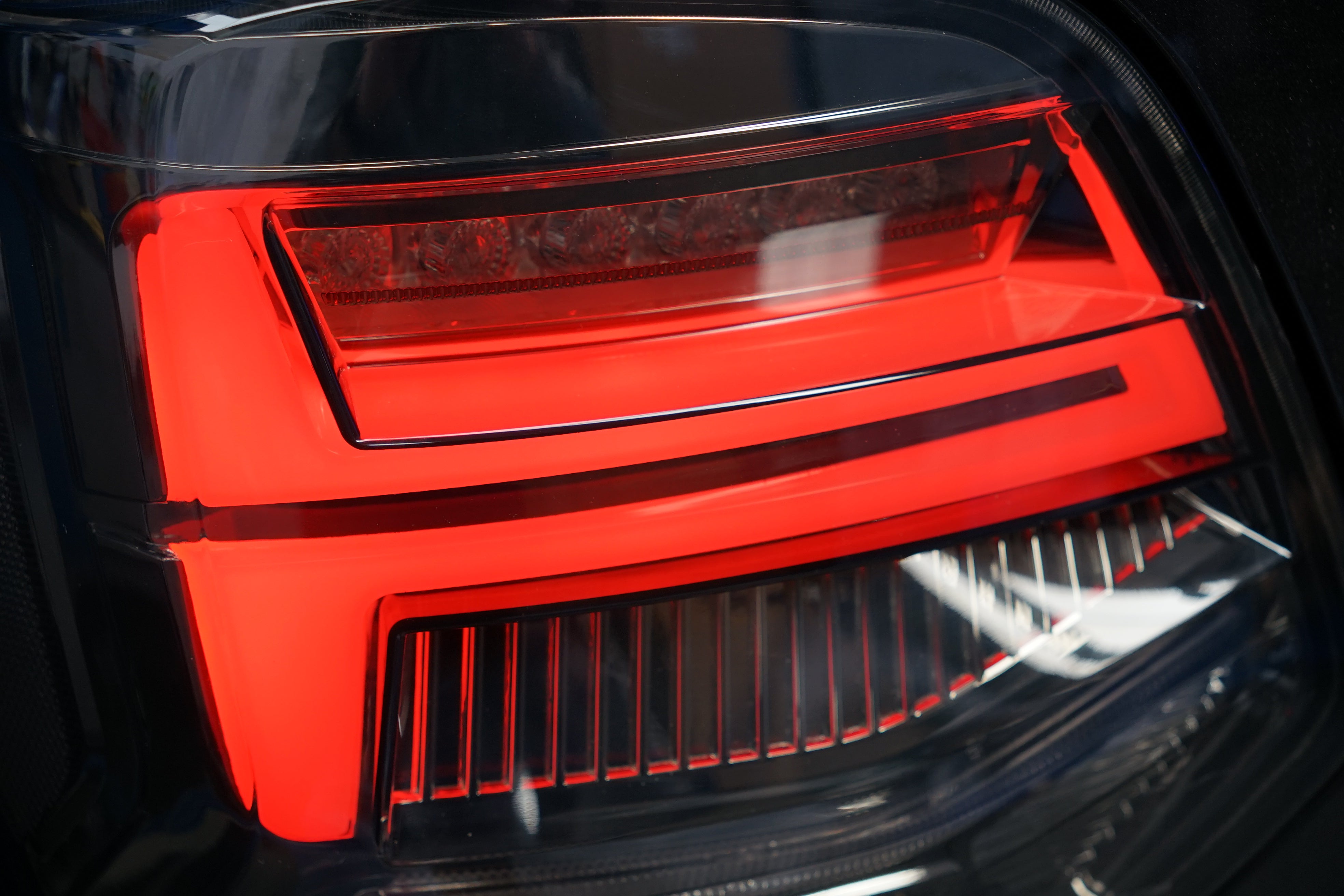 Volkswagen Polo 6R / 6C MK5 Q2 Style Taillights (Pair / 2009 - 2017) Plug & Play + Dynamic Indicators
