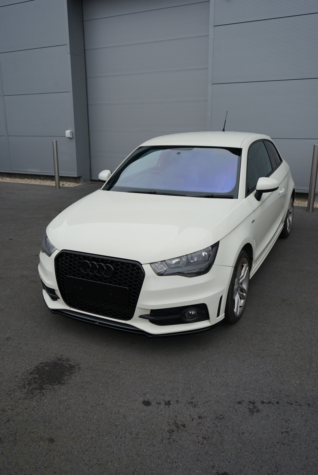 Audi A1 / S1 Honeycomb Grille Gloss Black (2011 - 2014 Models)