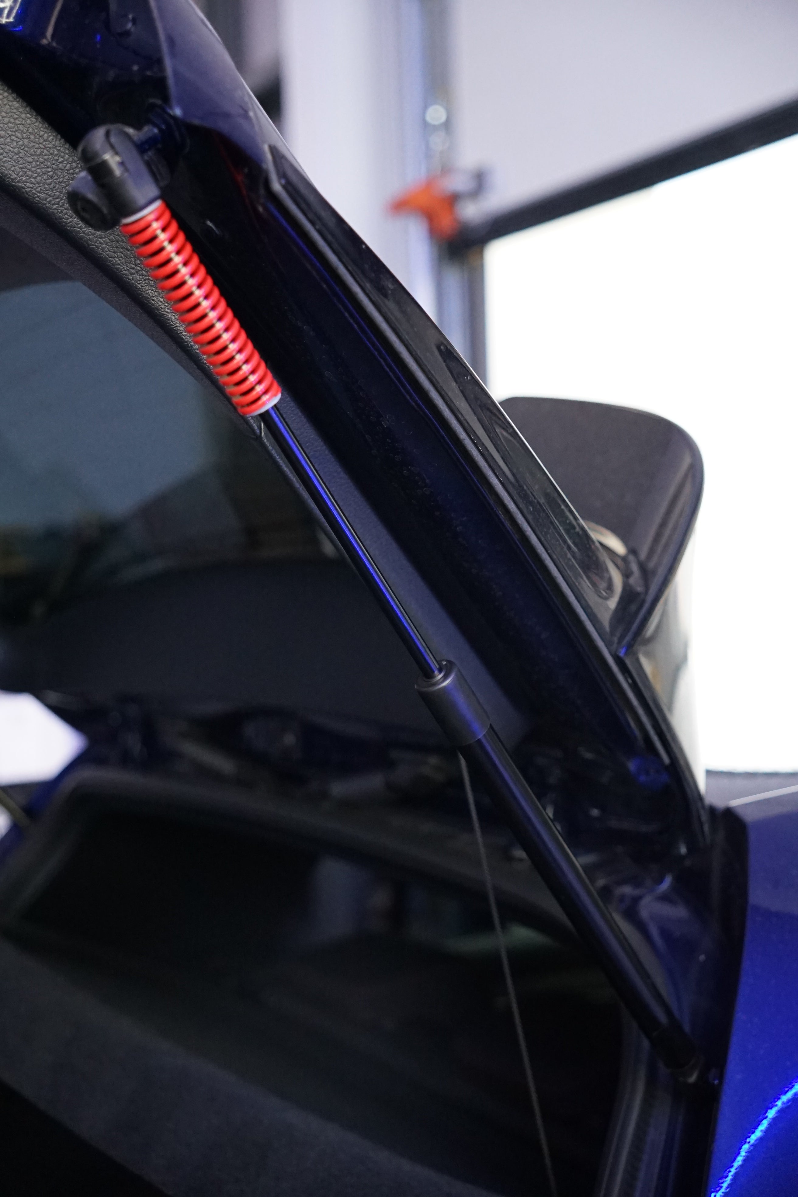 ELEVATE | Gas Automatic Boot / Tailgate Strut Kit For VW UP Hatchback (2011-2023 Models)