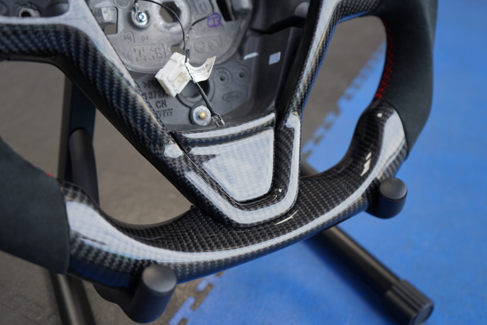 Ford Fiesta MK7 / MK7.5 Carbon Fibre Steering Wheel - SWFIESTA19
