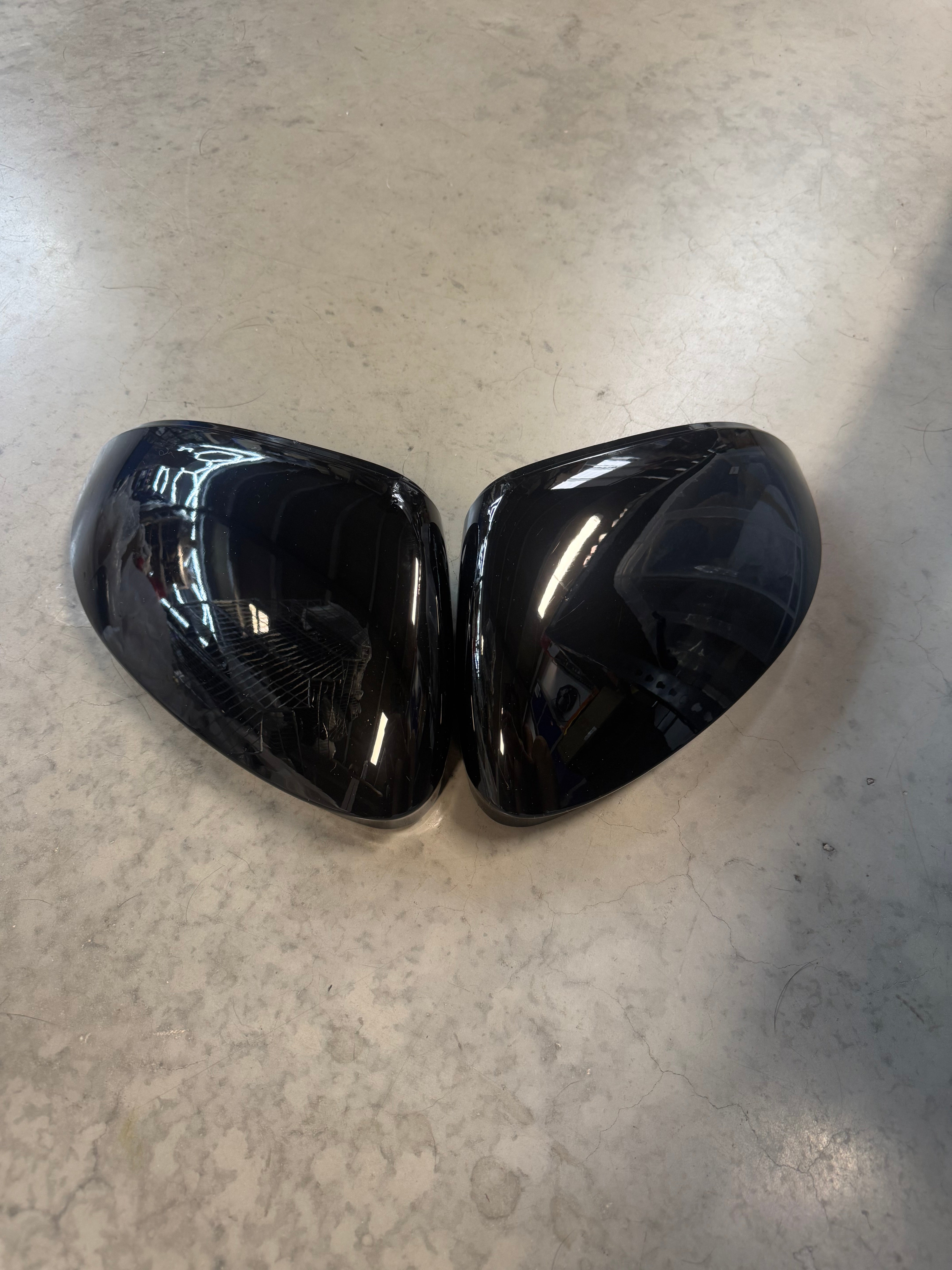 **CLEARANCE**Volkswagen Golf MK8 / ID3 Gloss Black Replacement Mirror Cover Pair (2020+ Models)
