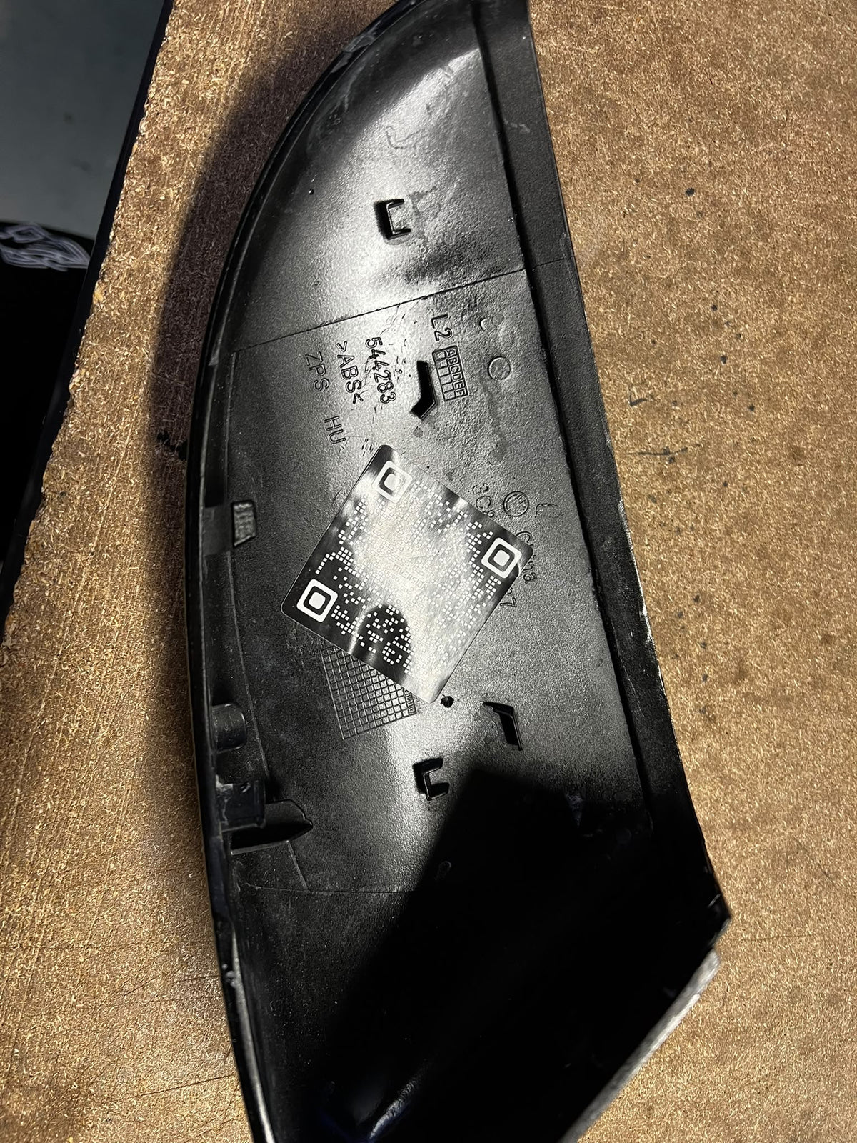CLEARANCE 8005 - Volkswagen Scirocco / Beetle / Jetta Carbon Fibre Wing Mirror Replacement Caps (2009+ Models)