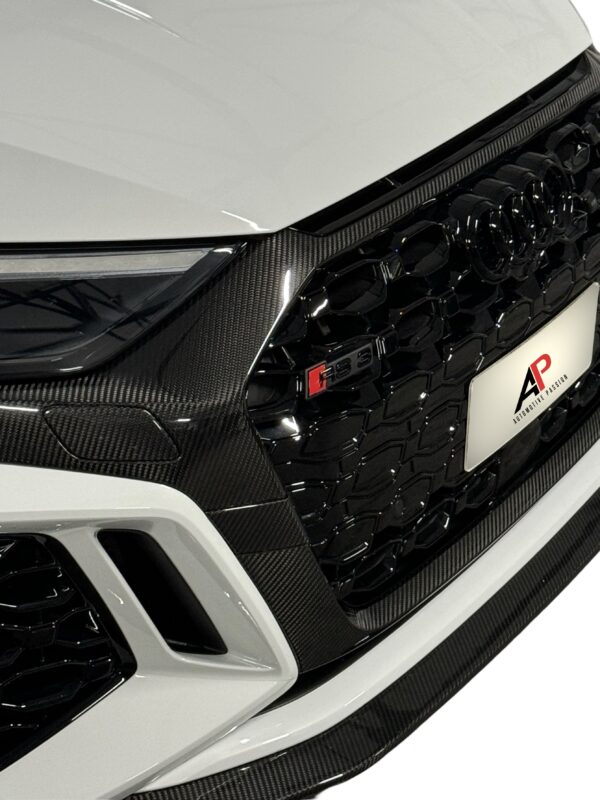 AUDI RS3 8Y CARBON GRILLE REPLACEMENT
