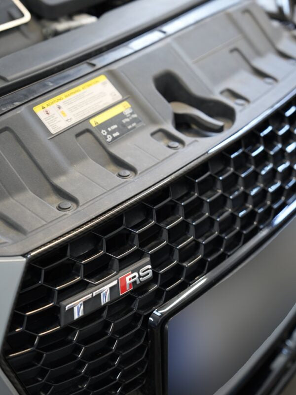 AP DESIGN AUDI TTRS CARBON FIBRE GRILLE REPLACEMENT