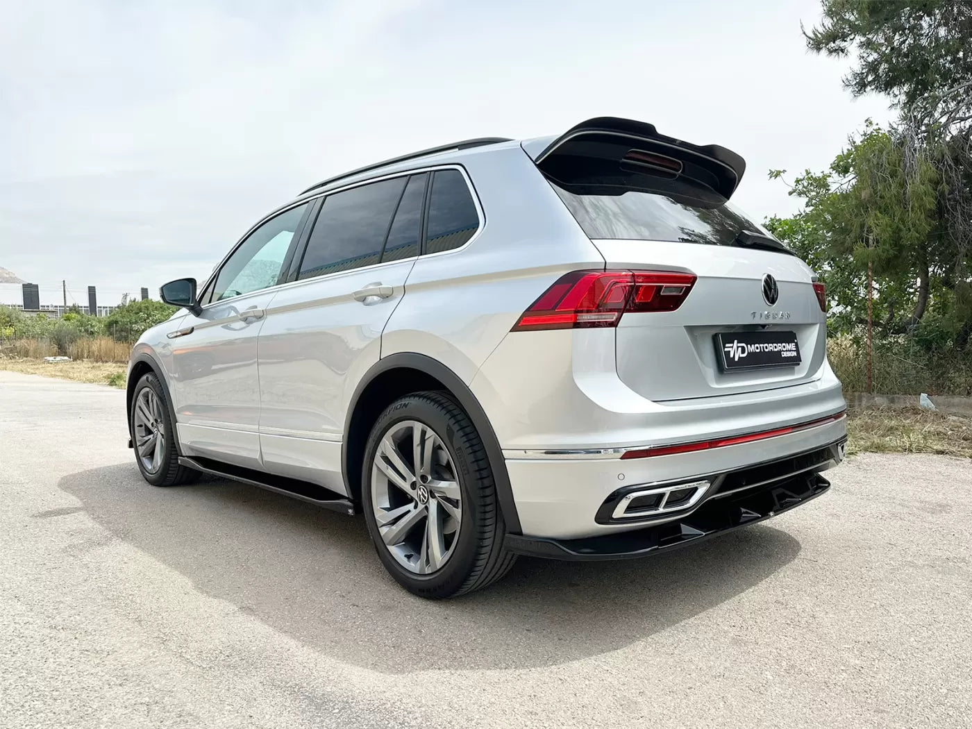 Side Skirts Extensions Volkswagen Tiguan R / R-Line Mk2 Facelift (2020-2024)
