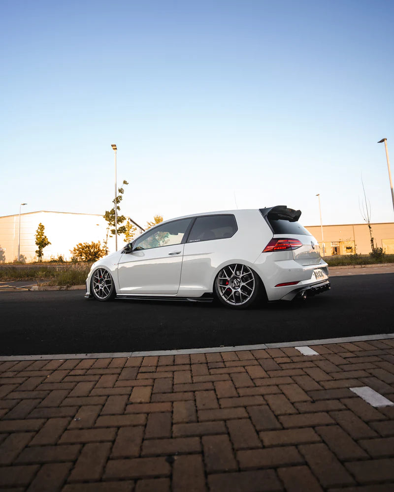 VW GOLF R & GOLF GTI MK7 / MK7.5 EVO-1 GLOSS BLACK SIDE SKIRTS BY ZAERO (2014-2020)