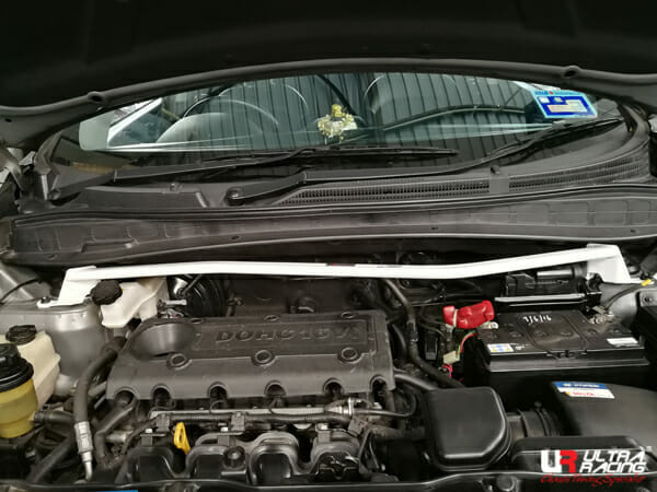 Ultra Racing - 2pt Front Strut Tower Brace - 2010-2015 Hyundai Tucson (LM) - UR-TW2-1327