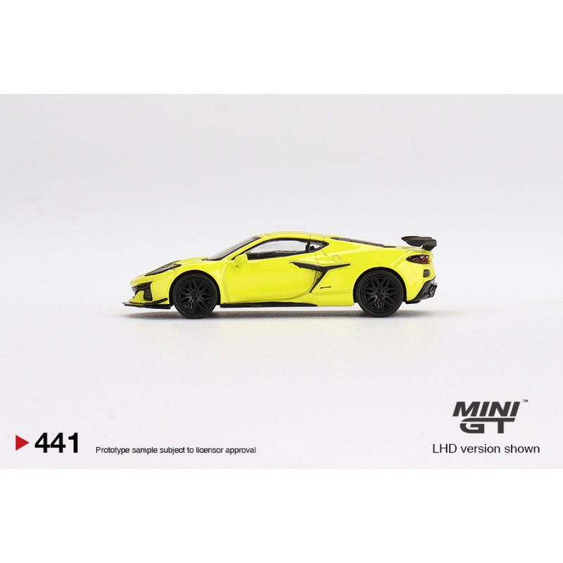 MINI GT - 1/64 CHEVROLET CORVETTE Z06 2023 ACCELERATE YELLOW NO. 441 (RHD)