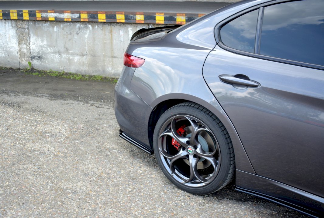 Maxton Design Rear Side Splitters/Spats For Alfa Romeo Giulia Veloce (2015-2019)