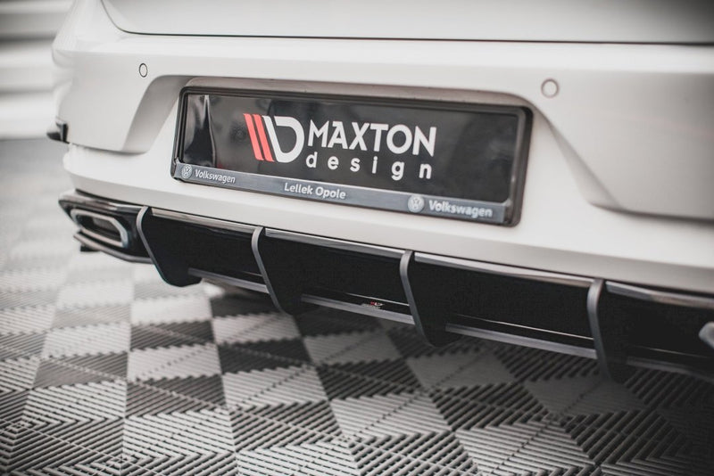 Maxton Design Racing Central Rear Diffuser For Volkswagen Golf MK7.5 R-Line (2017-2019)