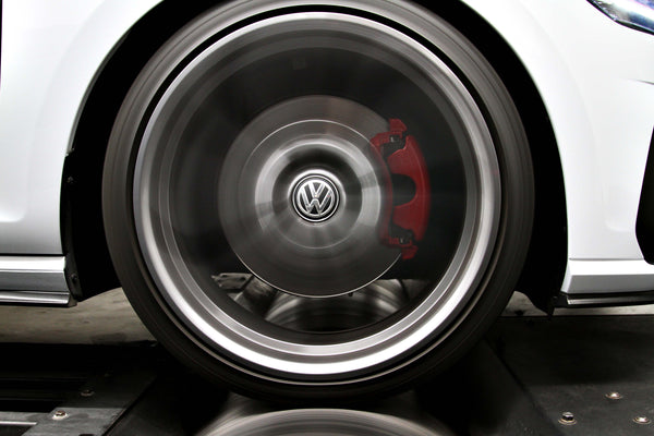 Genuine Volkswagen Dynamic Hub Caps x 4 for VW Beetle / Caddy / Golf / Passat / Tiguan