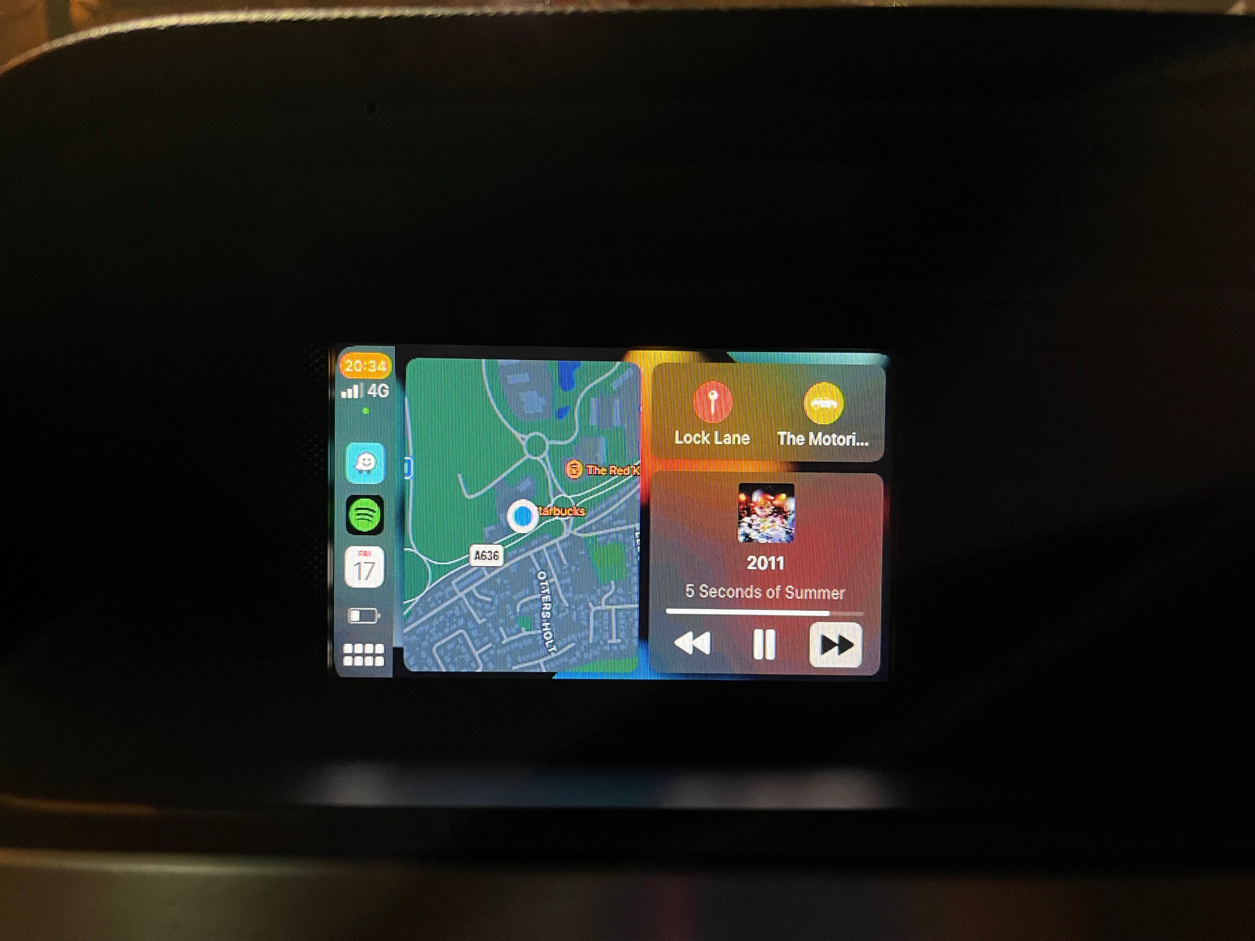 Mercedes C Class W204 Apple Car Play / Android Mirror Link Conversion Kit (Plug & Play)