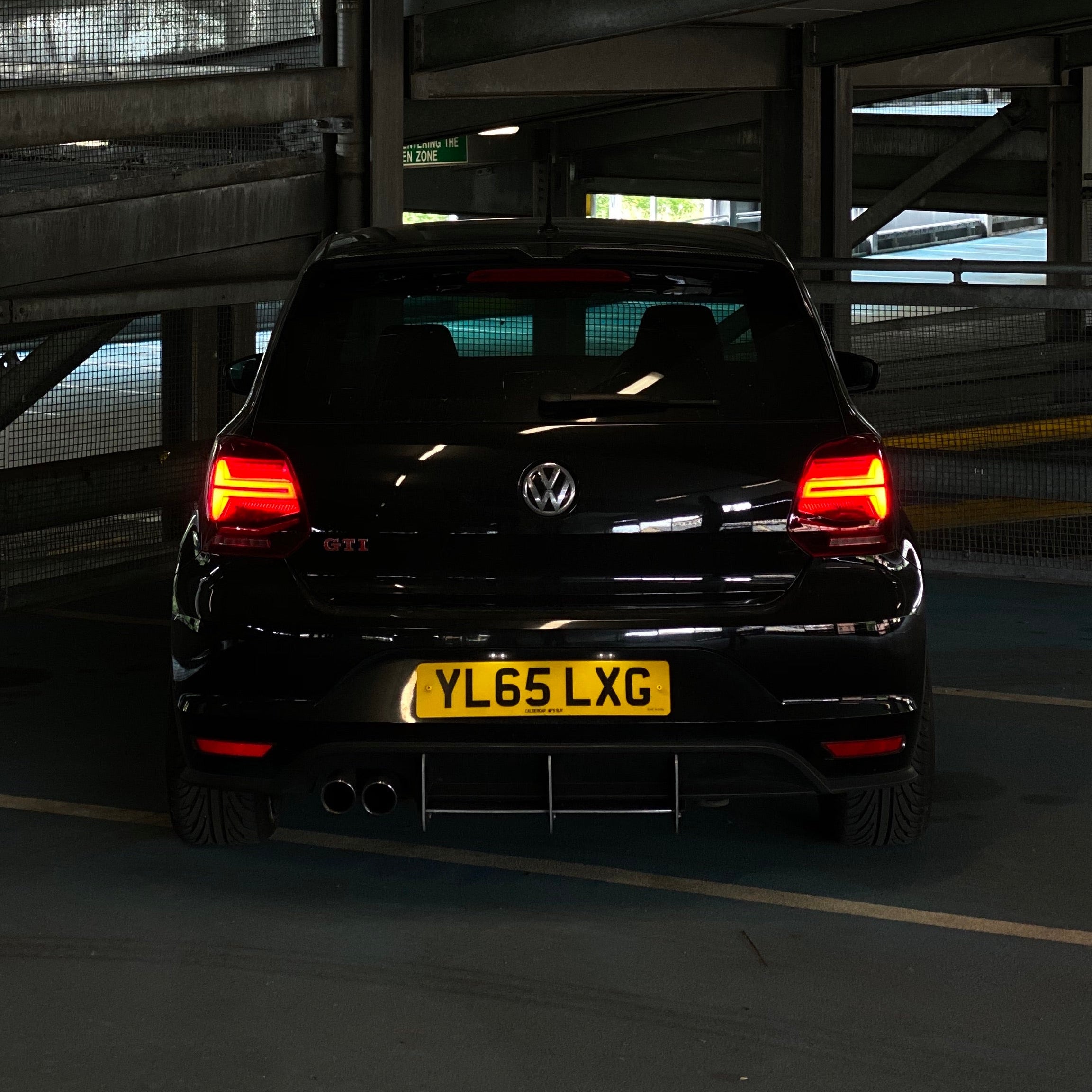 Volkswagen Polo 6R / 6C MK5 Q2 Style Taillights (Pair / 2009 - 2017) Plug & Play + Dynamic Indicators