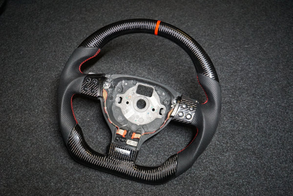 READY TO GO! Volkswagen Golf MK5 Carbon Fibre Steering Wheel (Red Details)